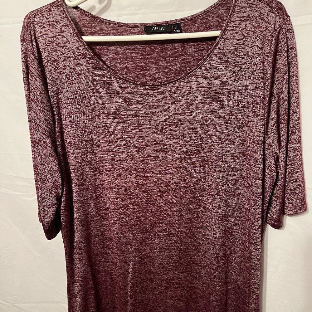 Apt 9 Womans Half length Sleeve Blouse. Burgundy/Silver XL.
